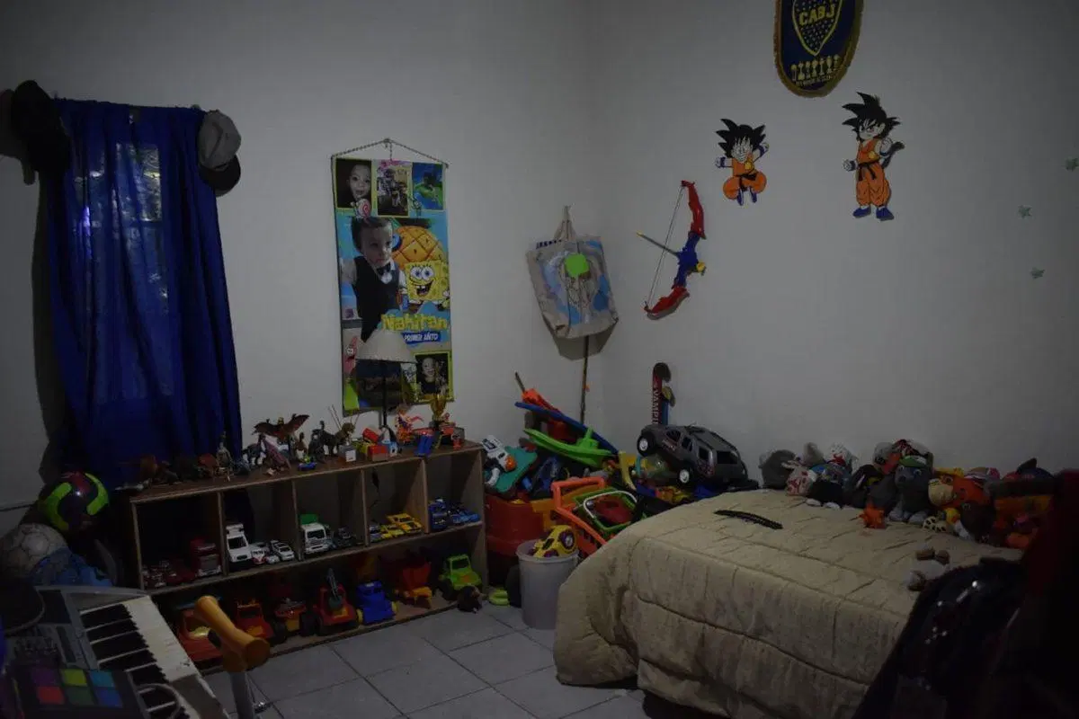 SE VENDE CASA CON LOCAL EN MERLO 5