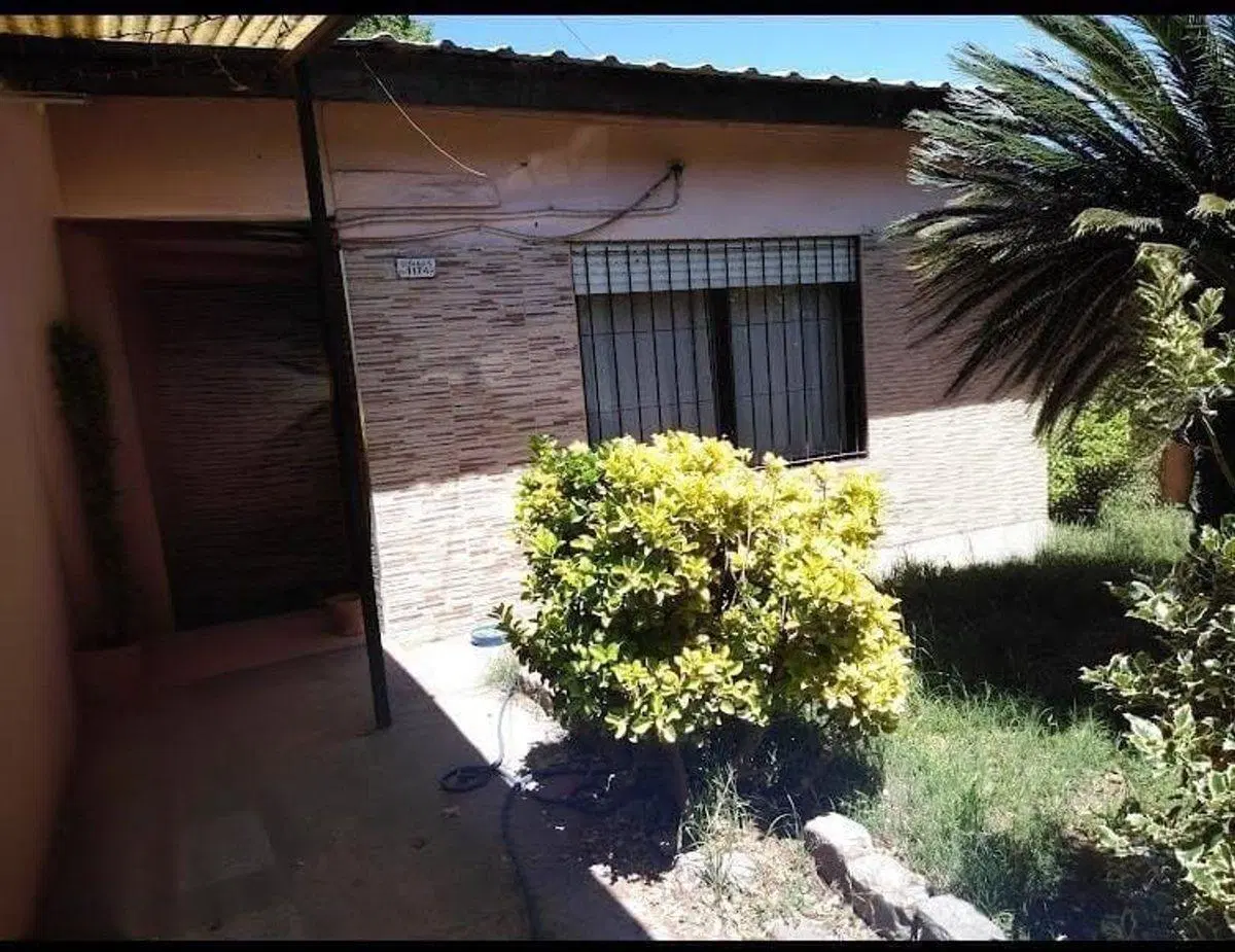 SE VENDE CASA 3 AMBIENTES CON PILETA 3
