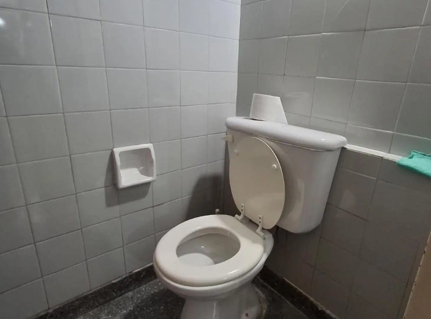 Alquiler Local 102m² Cubiertos + Patio en Florida 8
