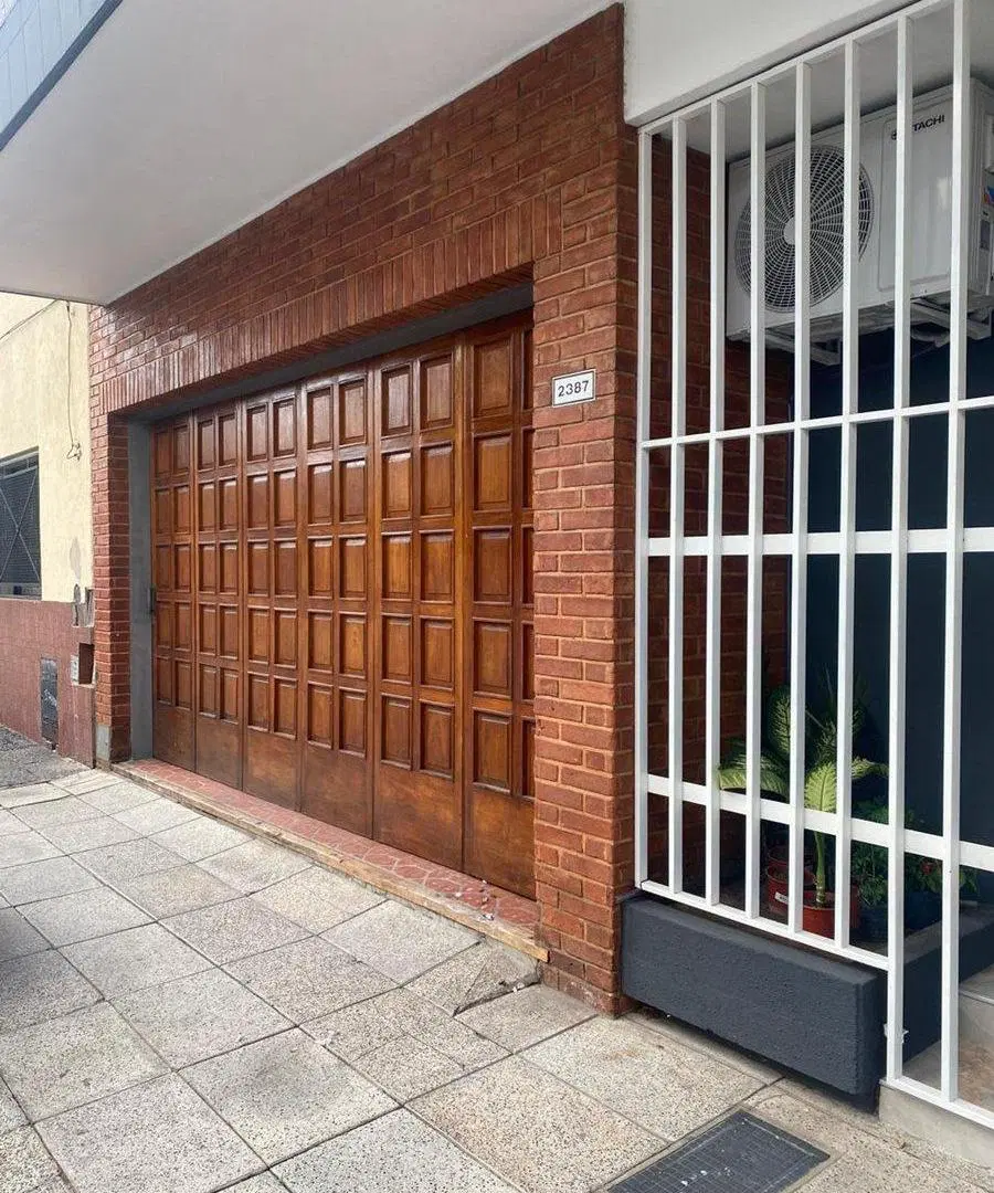 Venta casa de 6 ambientes en Devoto 2