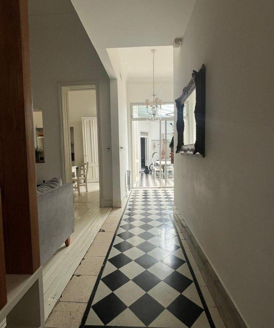 Foto de PH Excelente 4 amb. Reciclado a Nuevo- Colegiales, imagen 2