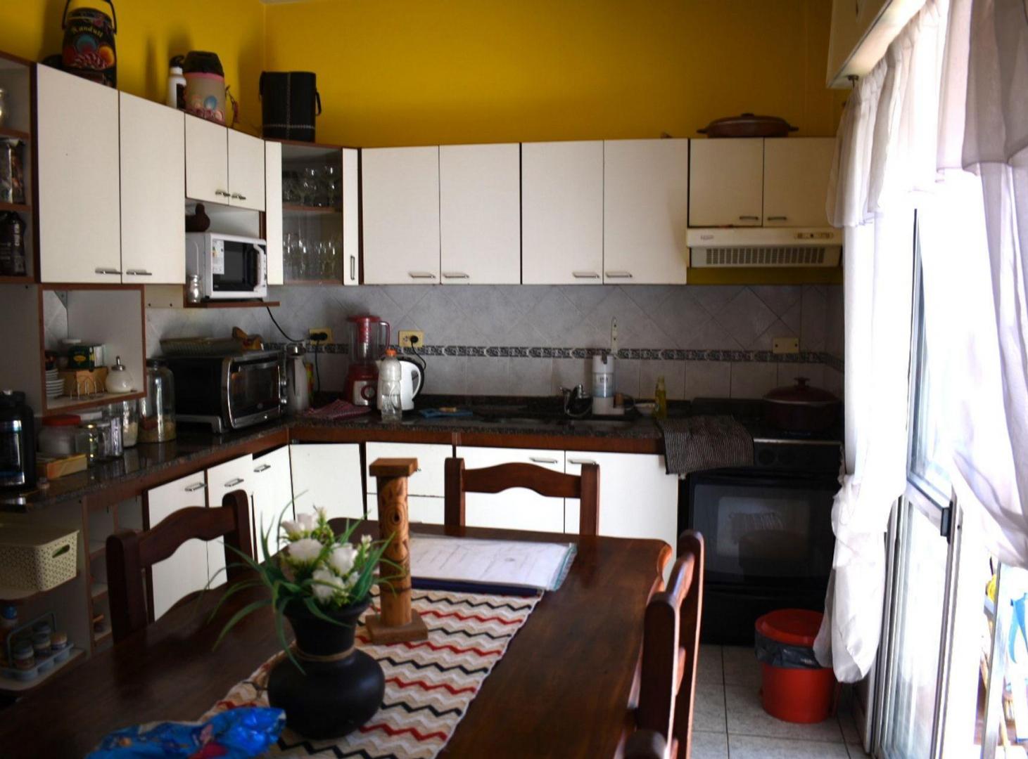 Foto de VENTA CASA CON 11 DEPARTAMENTOS, Nueva Pompeya, imagen 1