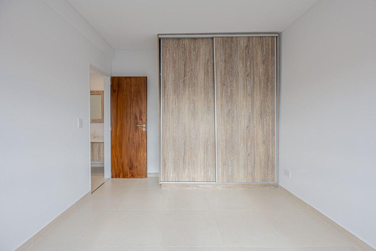 Foto de VENTA DEPARTAMENTO 2 DORMITORIO, VILLA LUZURIAGA, imagen 5