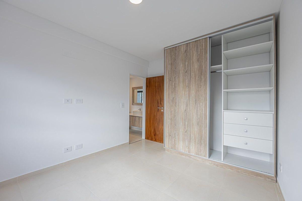 Foto de VENTA DEPARTAMENTO 2 DORMITORIO, VILLA LUZURIAGA, imagen 3