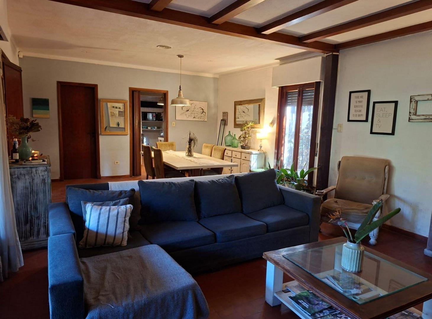 Foto de CASA LOS ÑANDUCES - LOTE AMPLIO - JARDÍN Y PILETA, imagen 4