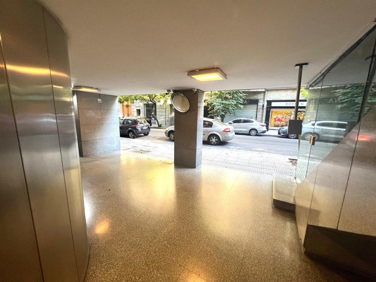 Foto de DTO 2 AMB C/ PATIO REMODELADO A NUEVO, RECOLETA, imagen 5