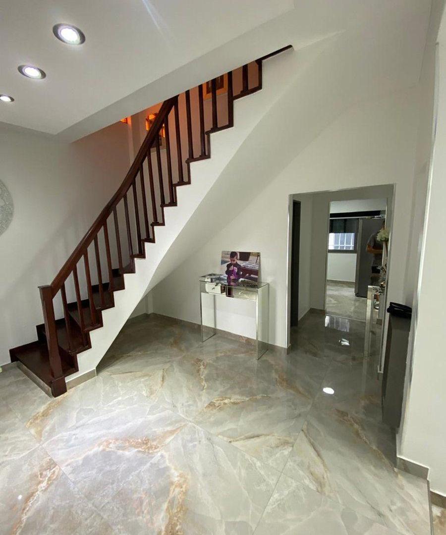 Foto de Venta casa de 6 ambientes en Devoto, imagen 2