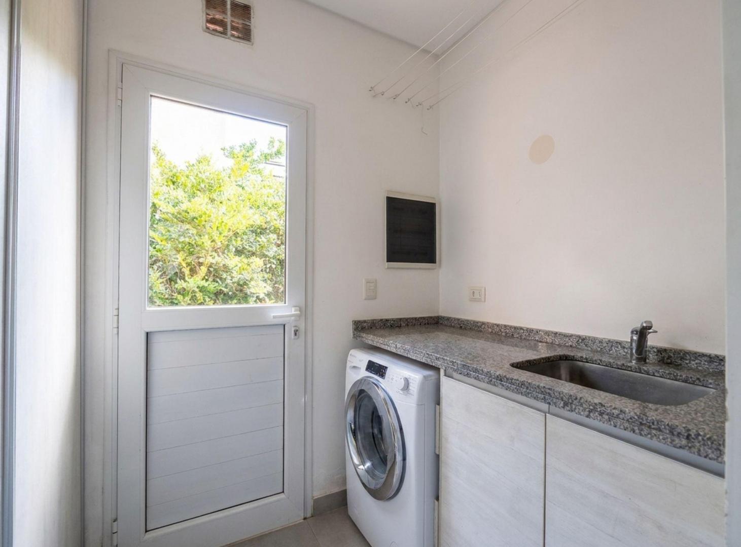 Foto de VENTA CASA EN 1 PLANTA - PUERTOS DEL LAGO, imagen 3