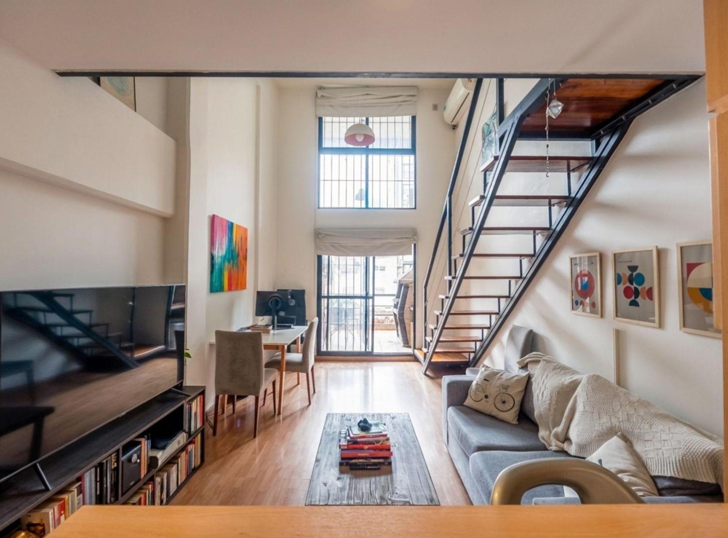 Foto de VENTA DUPLEX 2 AMB - BALCON Y PARRILLA - BELGRANO, imagen 1