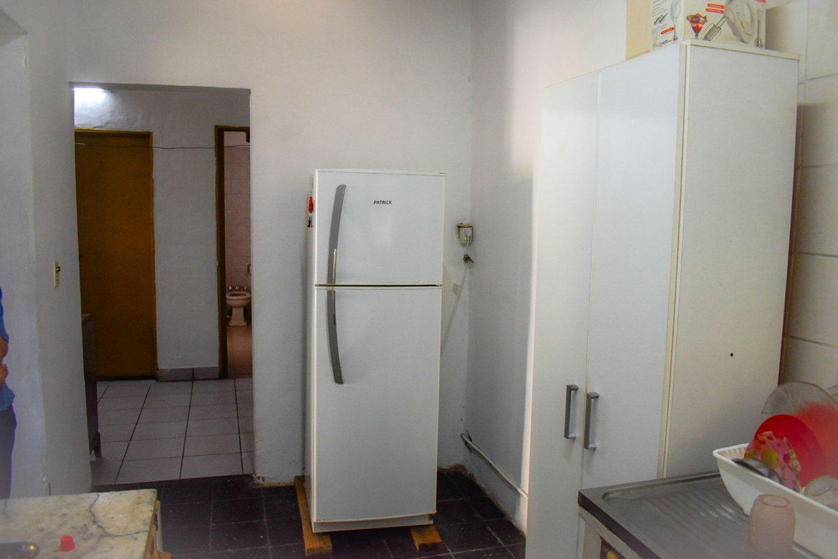 Foto de VENTA CASA CON 2 DORMITORIO Y PILETA EN MORENO, imagen 2
