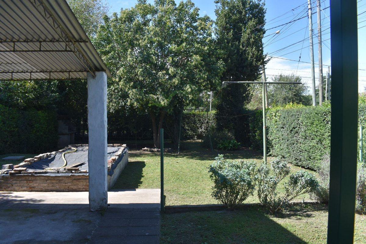 Foto de VENTA CASA CON 2 DORMITORIO Y PILETA EN MORENO, imagen 1
