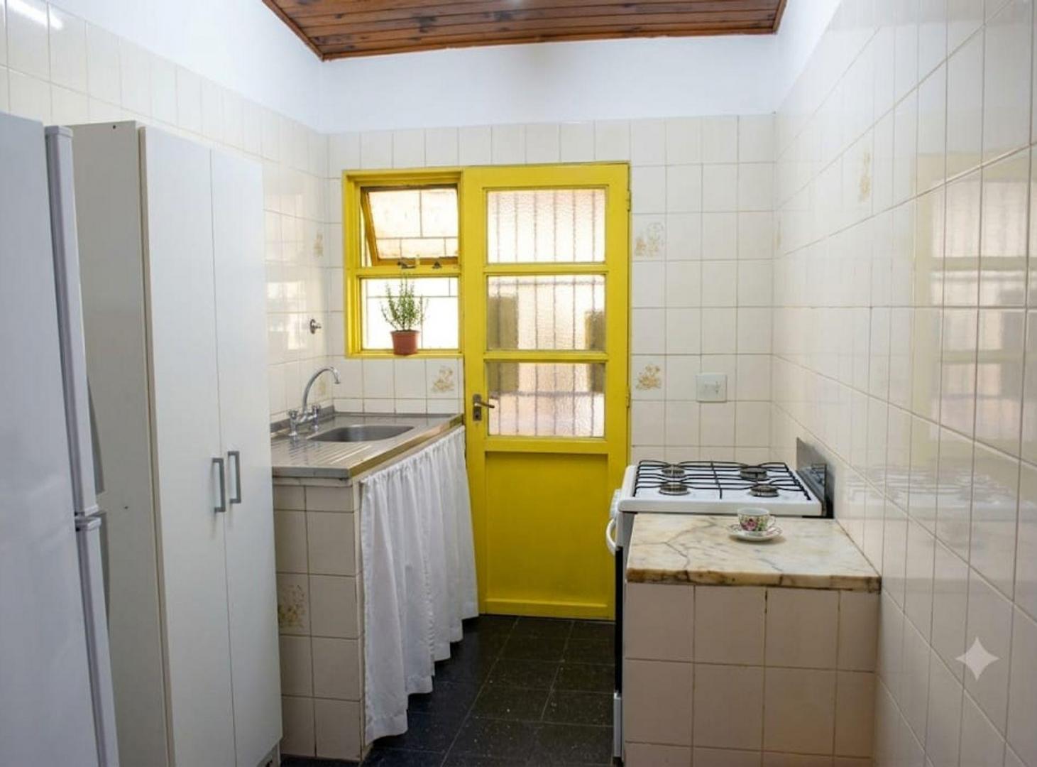 Foto de VENTA CASA CON 2 DORMITORIO Y PILETA EN MORENO, imagen 3