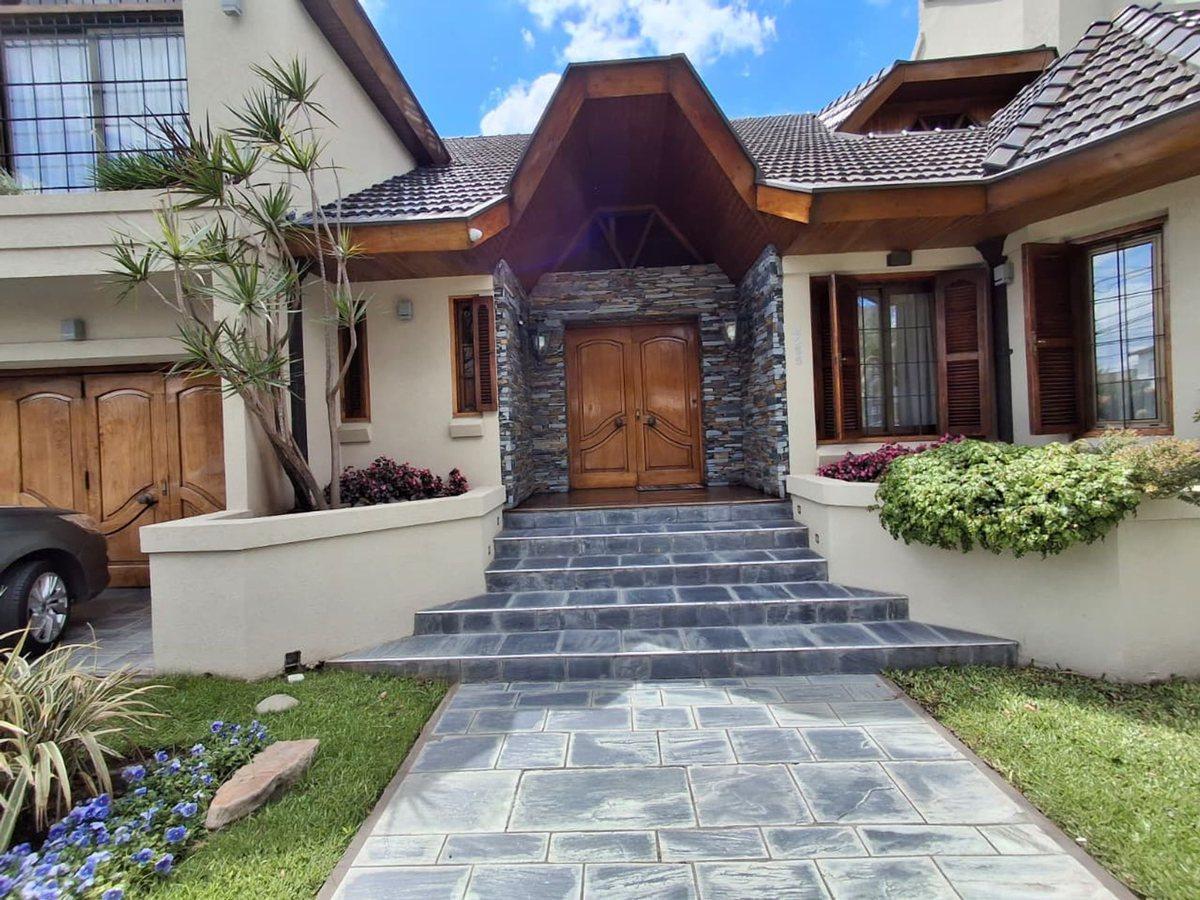 Foto de Chalet en Venta en Castelar 10 amb. Larralde 2500, imagen 5