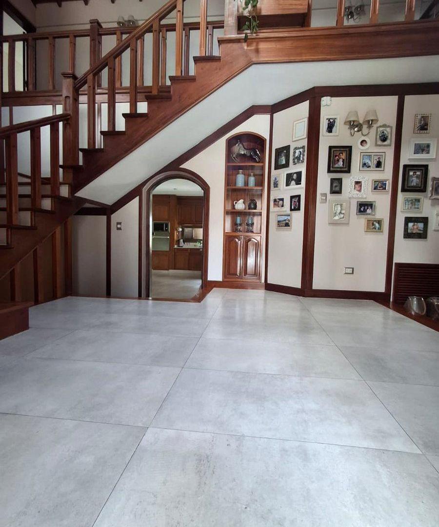 Foto de Chalet en Venta en Castelar 10 amb. Larralde 2500, imagen 3