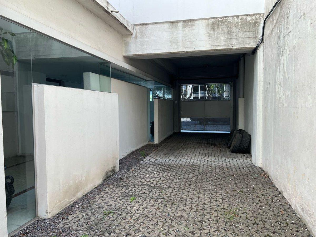 Foto de VENTA COCHERA DOBLE - LA LUCILA, VICENTE LÓPEZ, imagen 2
