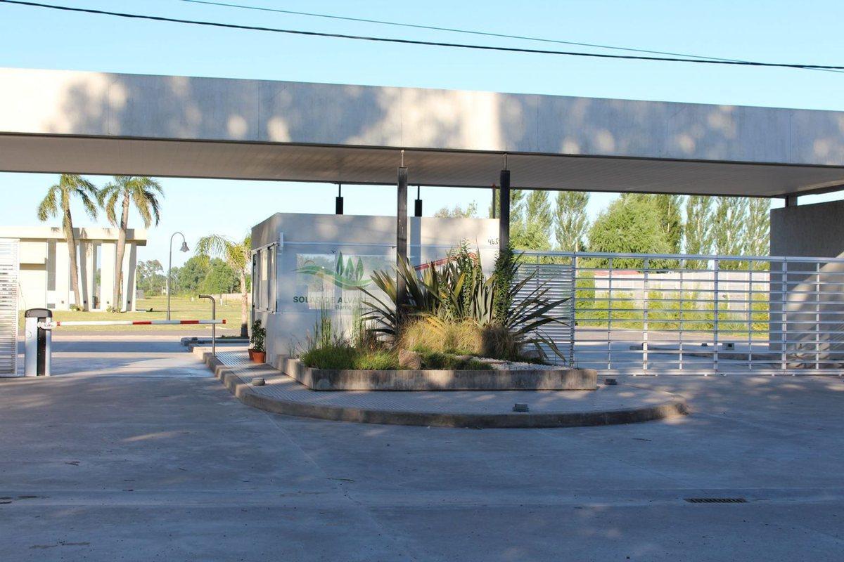 Foto de LOTE CENTRAL EN EL BARRIO SOLAR DE ALVAREZ, imagen 2
