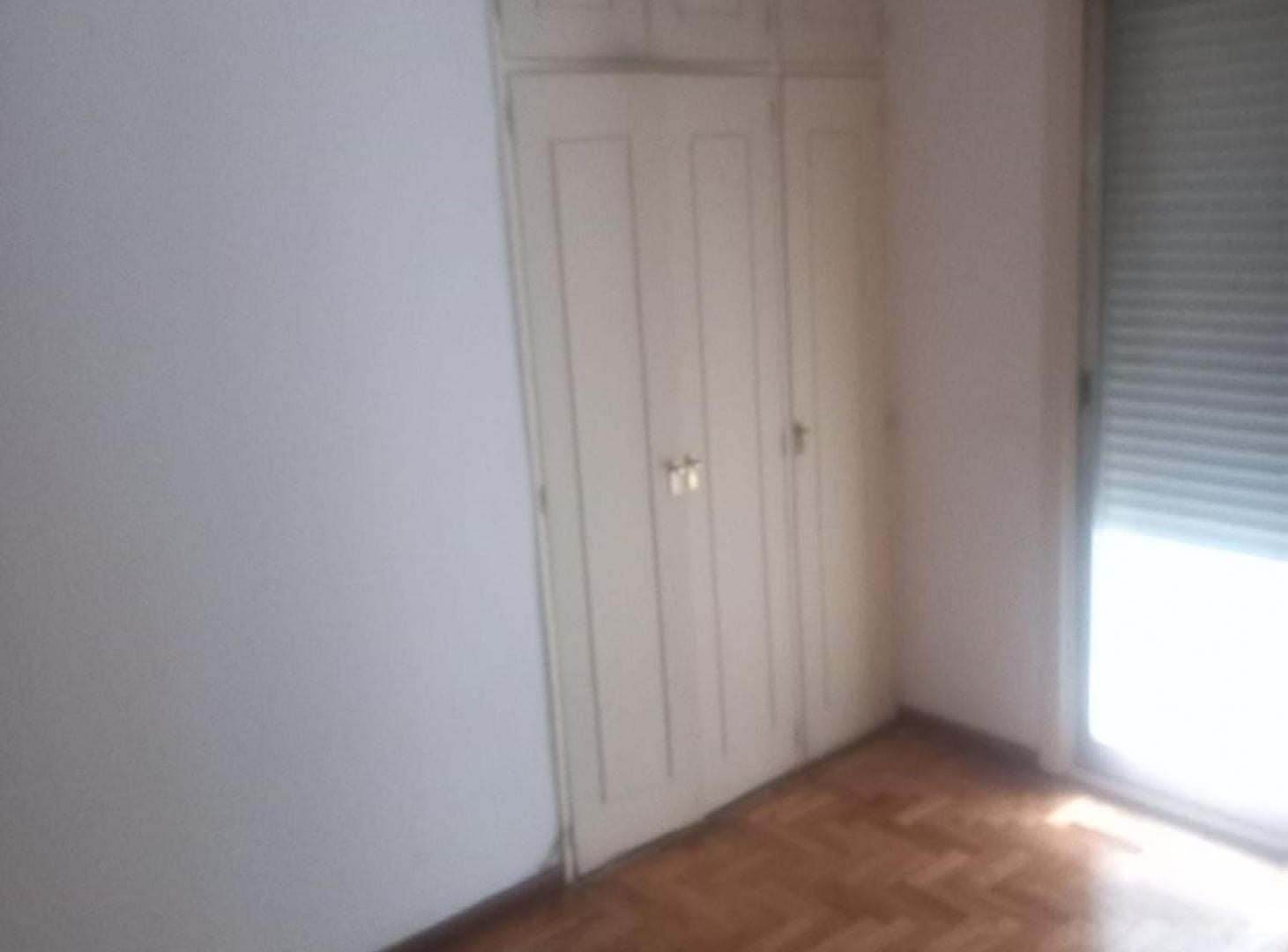Foto de DEPARTAMENTO 2 AMBIENTES CON COCHERA - V. URQUIZA, imagen 2