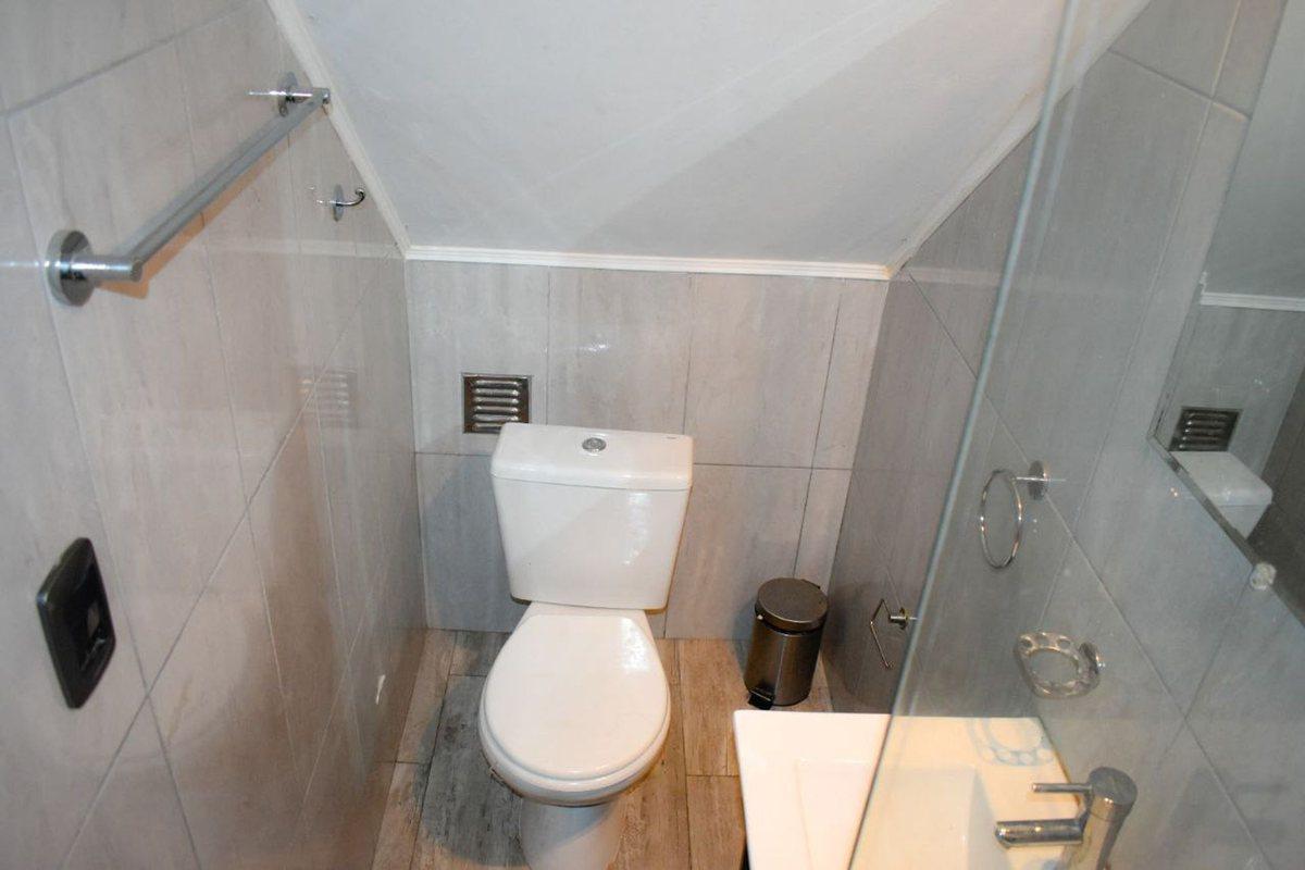Foto de VENTA EN BLOQUE DE 8 DEPARTAMENTOS Y CASA 3 DORM, imagen 3
