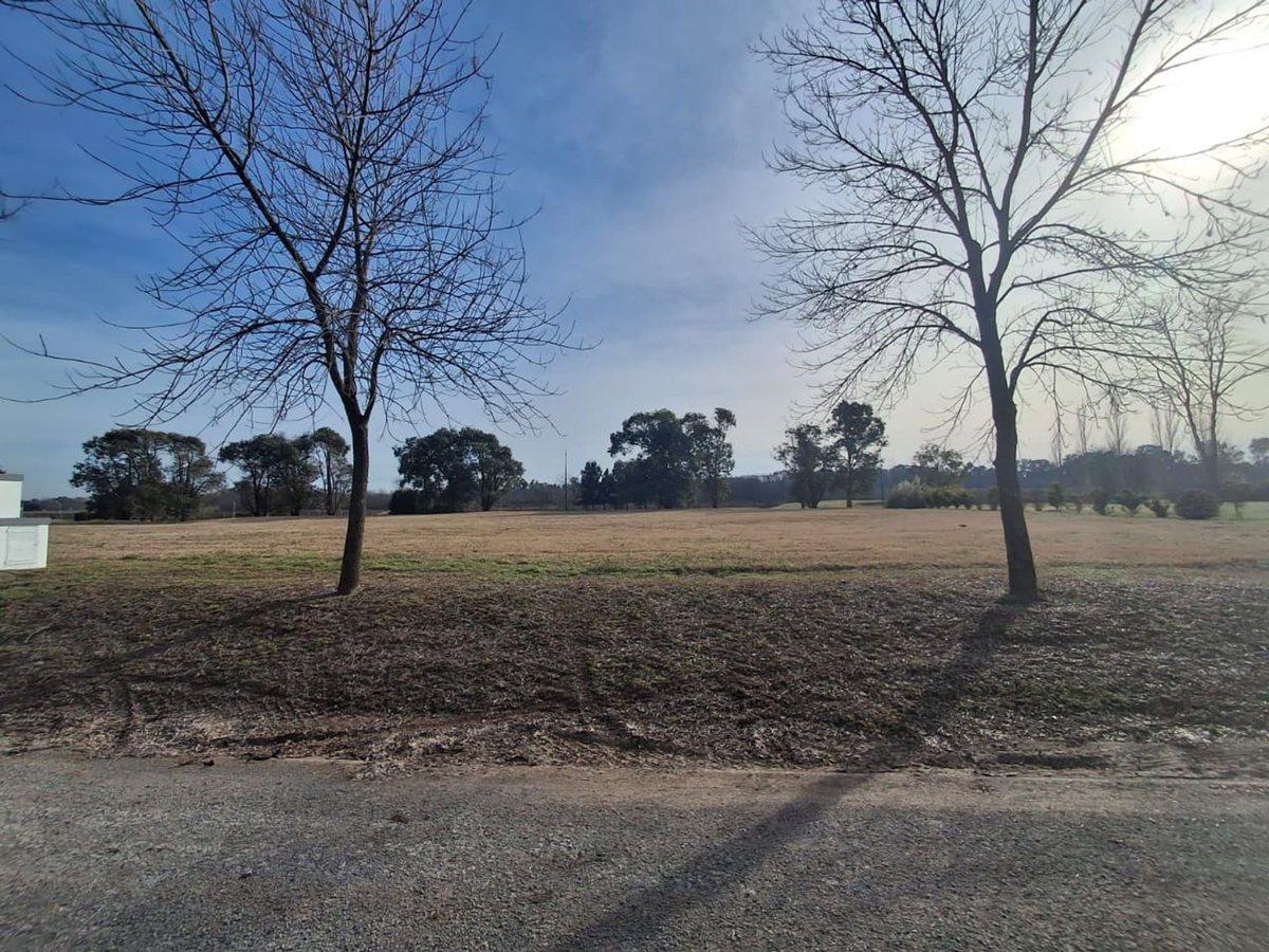 Foto de Lote en venta. Everlinks Golf & CC. Lujan Financia, imagen 4