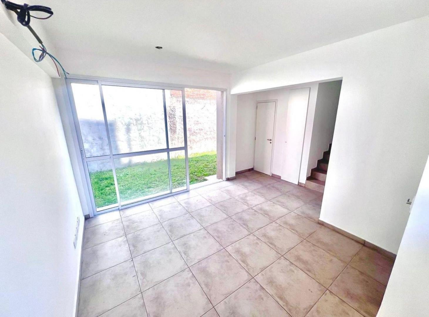 Foto de VENTA 2 AMBIENTES CASA DUPLEX en TIGRE CENTRO, imagen 2