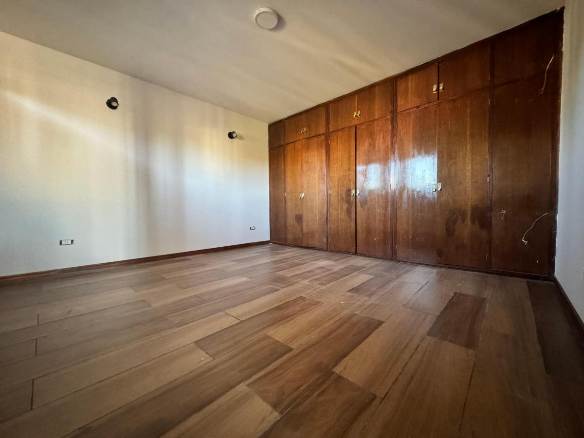 Oportunidad Gran Casa Moderna con Estilo Cerro de Las Rosas 2