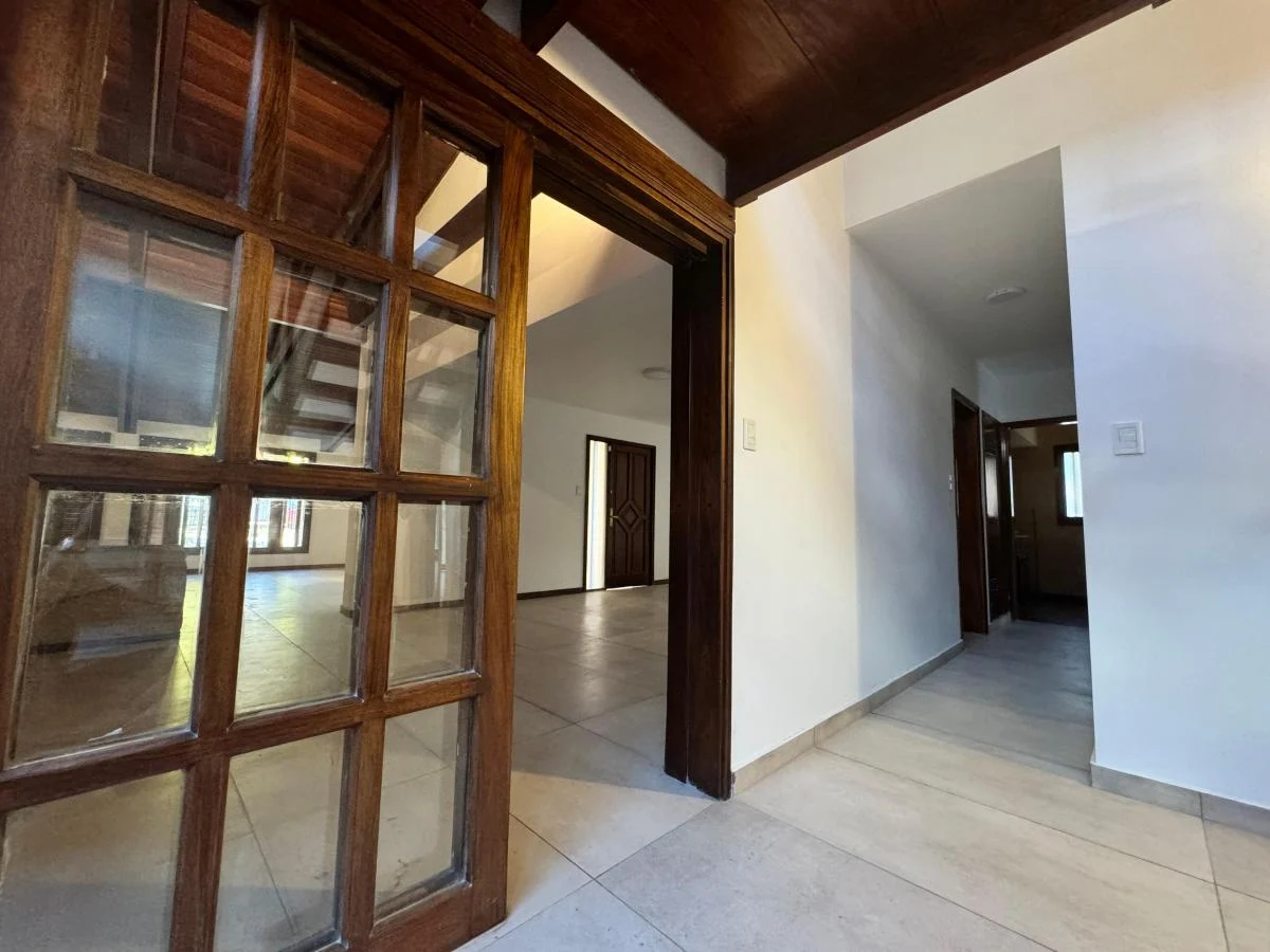 Oportunidad Gran Casa Moderna con Estilo Cerro de Las Rosas 5