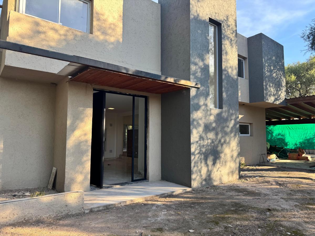 VENTA CASA A TERMINAR COUNTRY EL BOSQUE