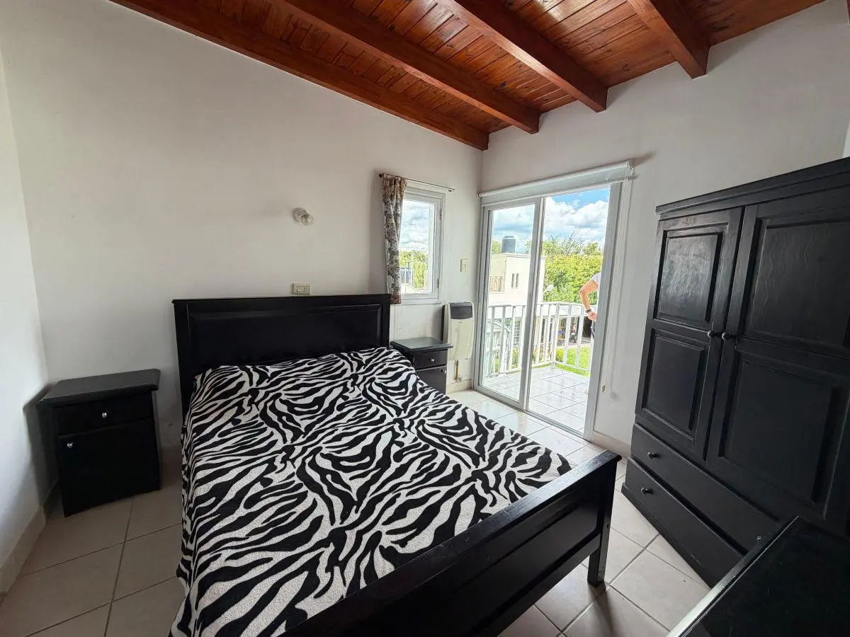 VENTA CASA HOSTERIA CON DEPARTAMENTO LA CUMBRE CENTRO 2