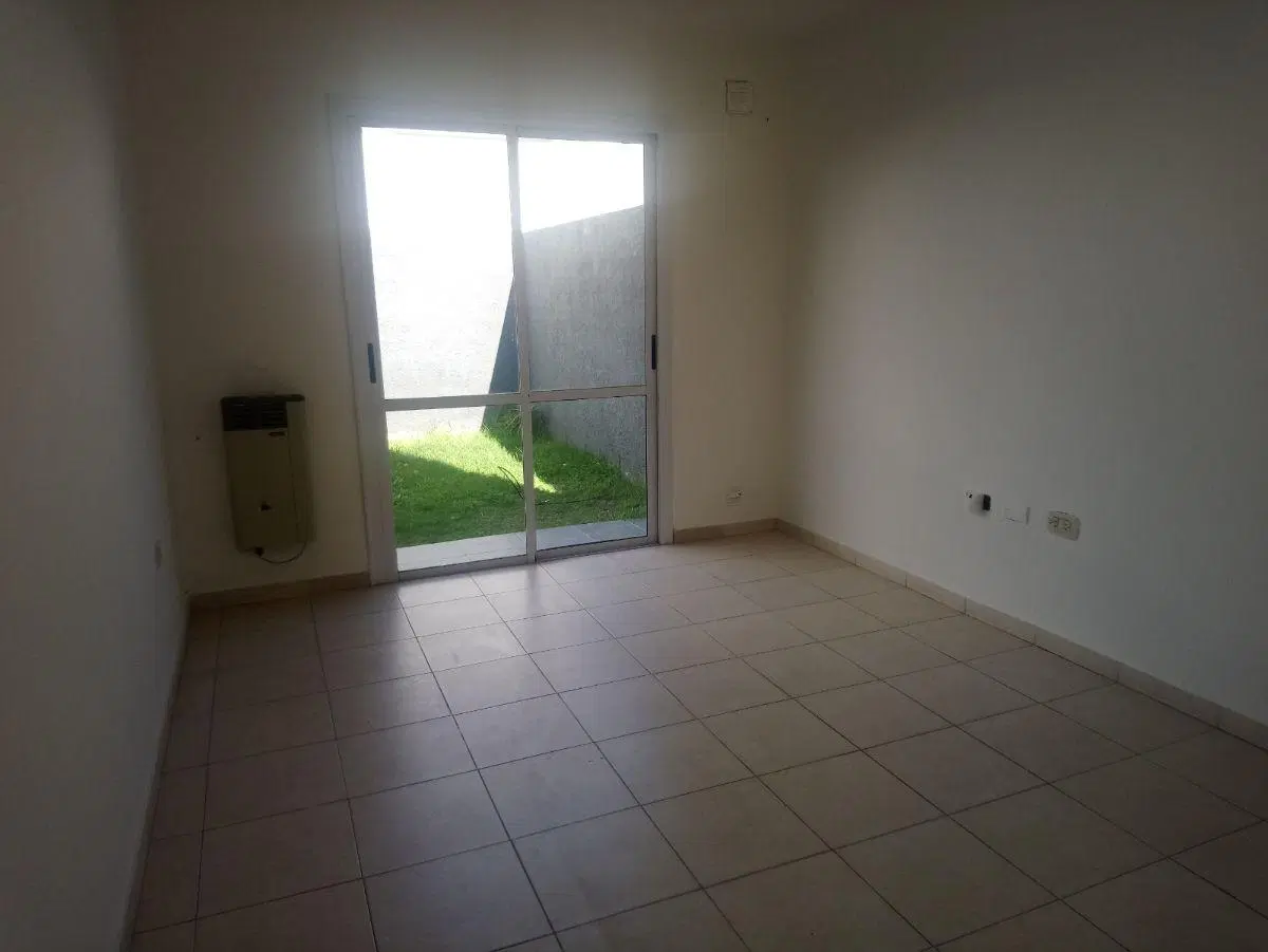 Duplex de dos dormitorios y medio, en cañitas, Cordoba 3