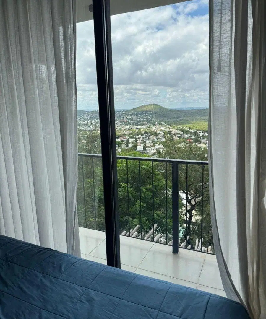 VENDO CASA TRES DORMITORIOS PILETA TERRAZAS DE LA ESTANZUELA 3