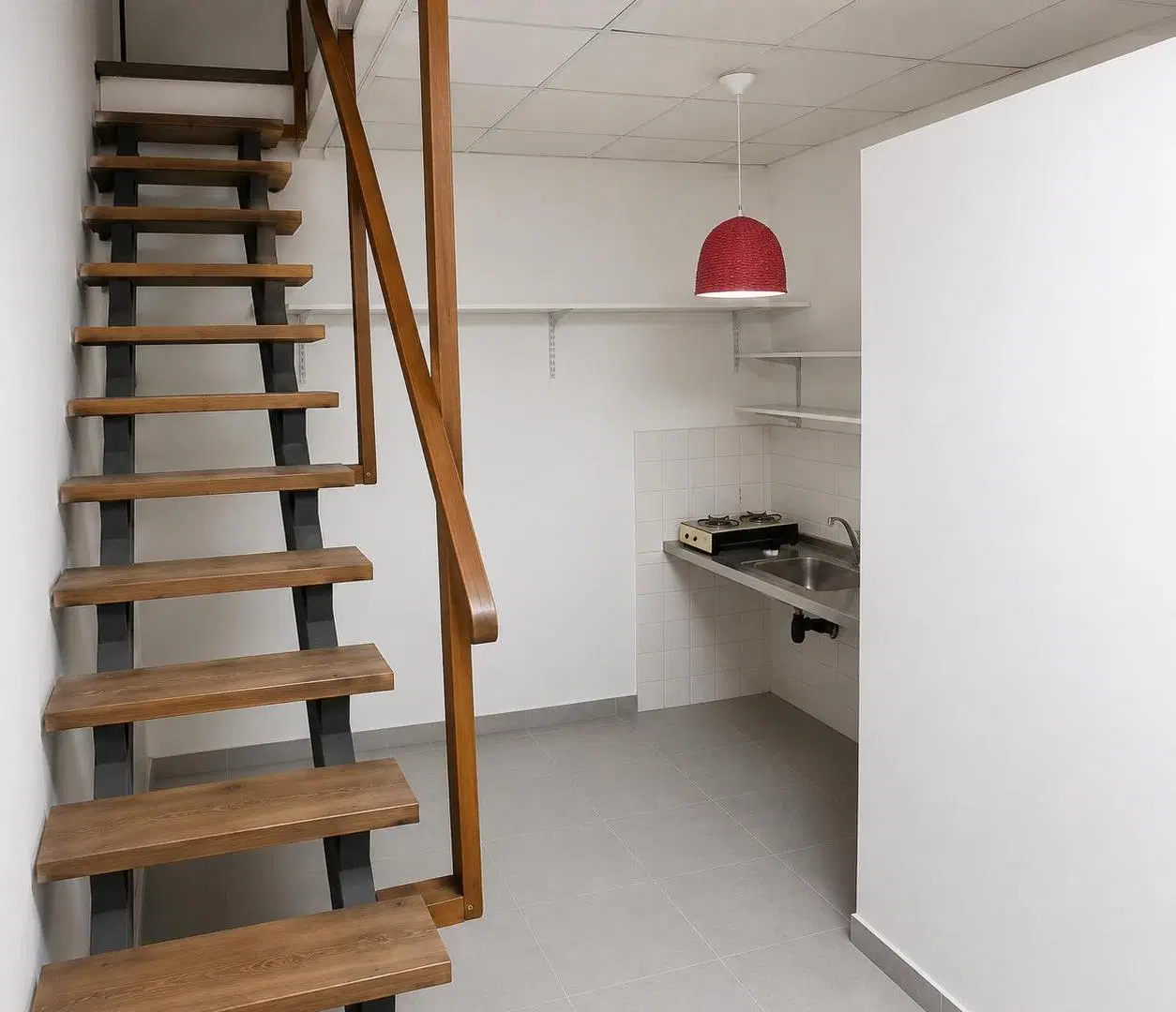 ALQUILER LOCAL COMERCIAL NOVENTA METROS EN CALLE BELGRANO 5