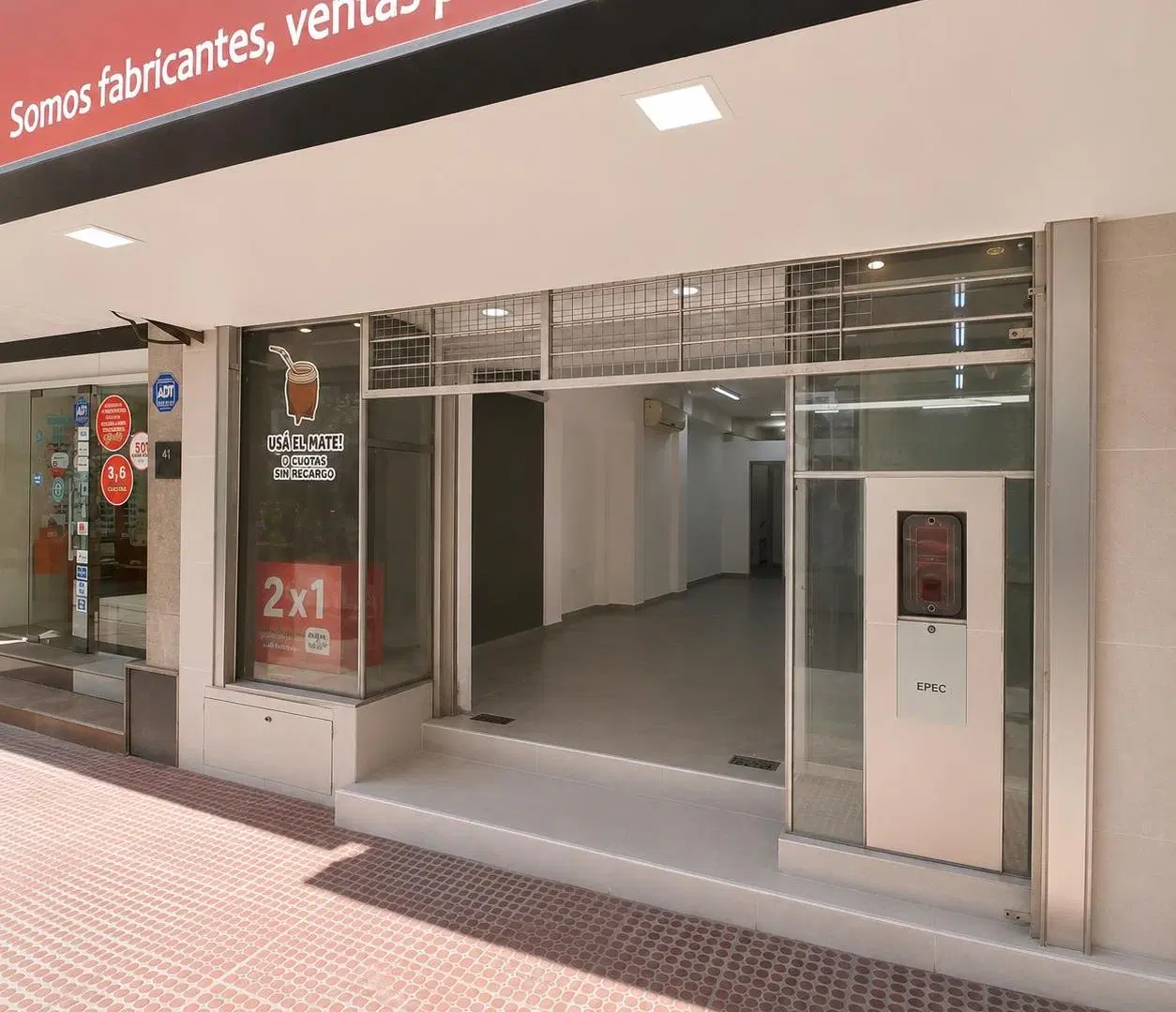 ALQUILER LOCAL COMERCIAL NOVENTA METROS EN CALLE BELGRANO 3