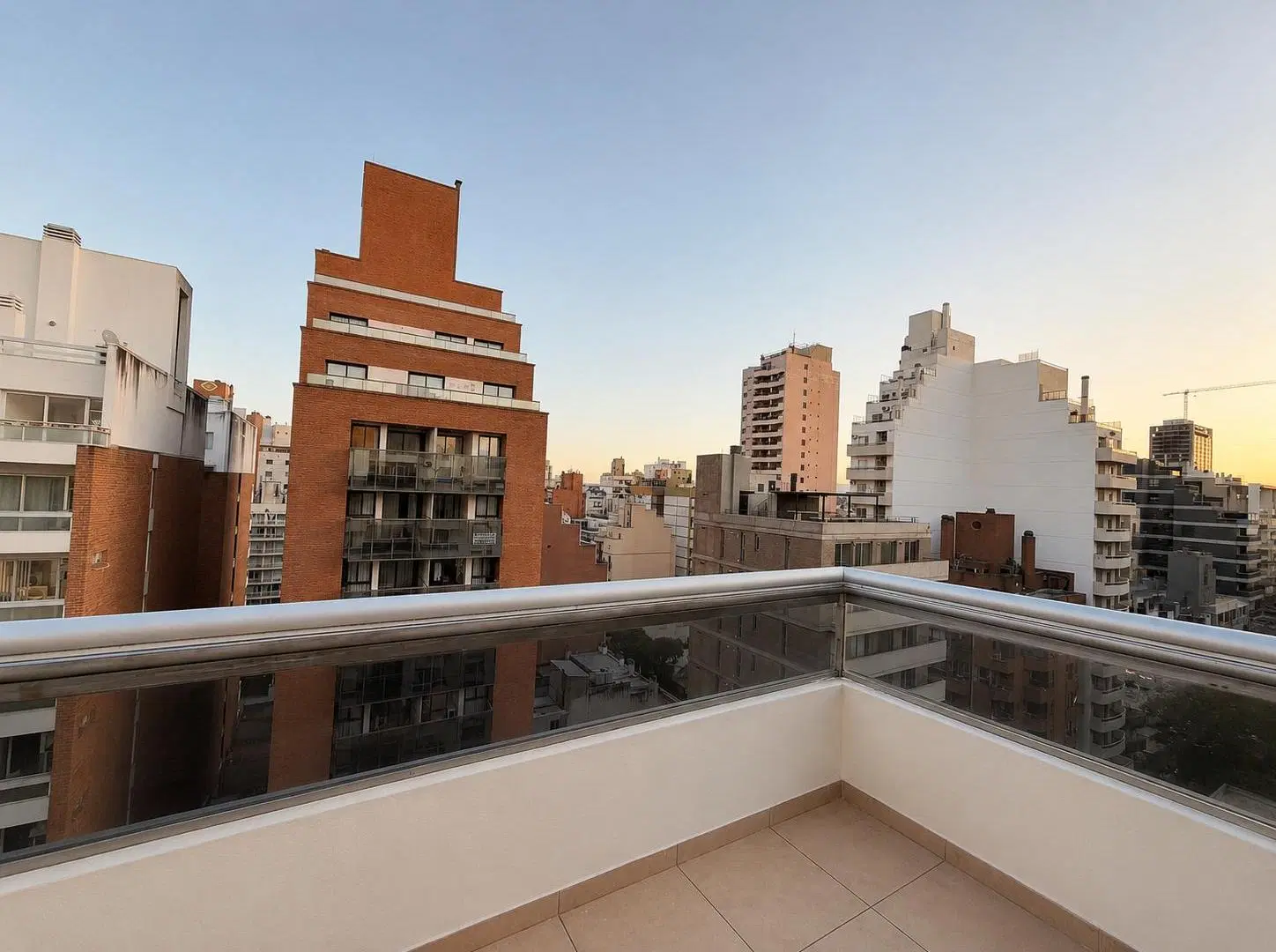 ALQUILER UN DORMITORIO COCINA SEPARADA BALCON 3