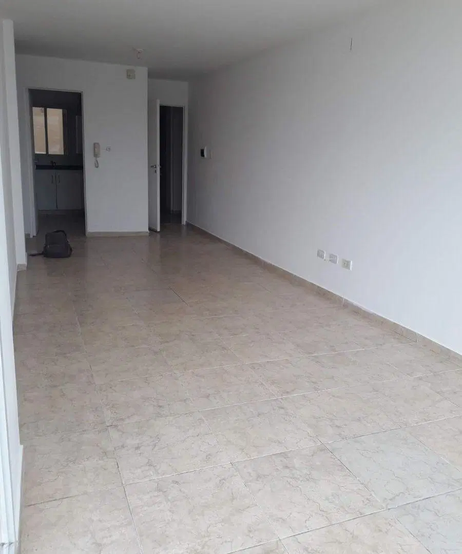 Departamento en alquiler de dos dormitorios y balcón terraza. 3