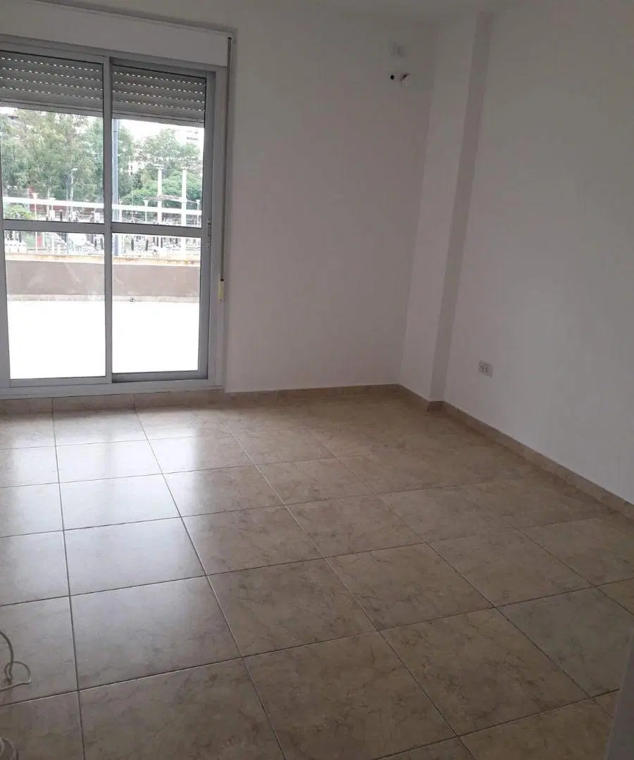 Departamento en alquiler de dos dormitorios y balcón terraza. 4