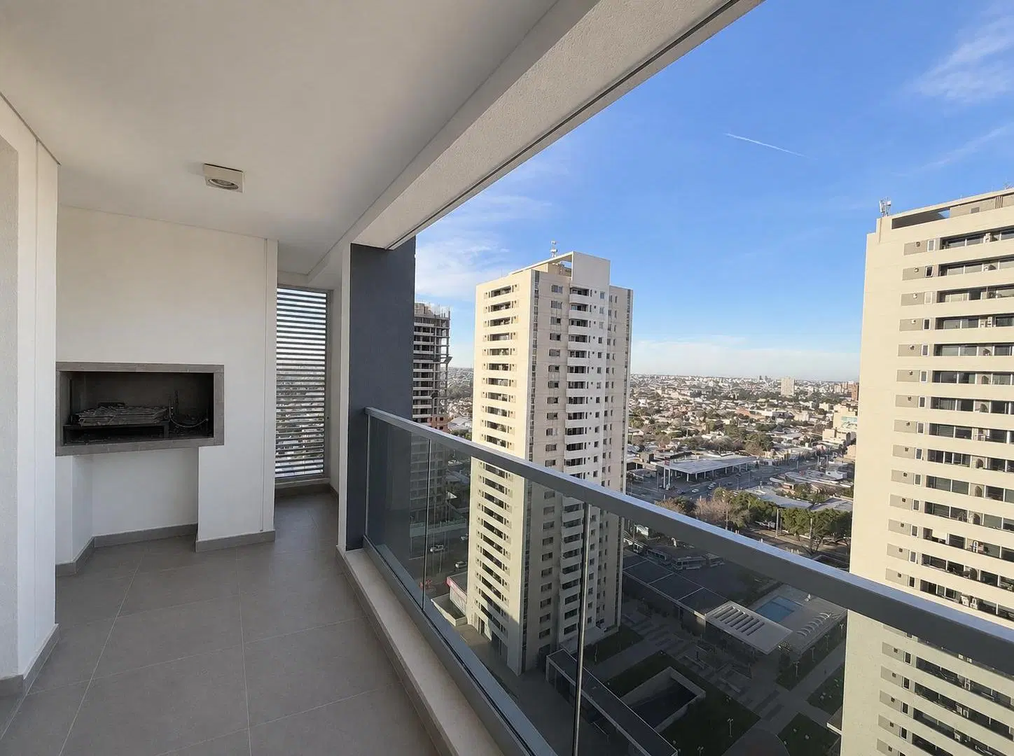 ALQUILER Departamento de 124 m² con 3 dormitorios en Córdoba 1