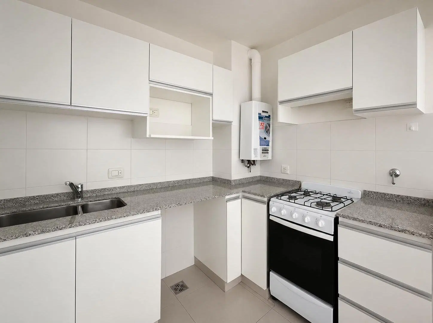 ALQUILER UN DORMITORIO CON BALCÓN NUEVA CBA 8
