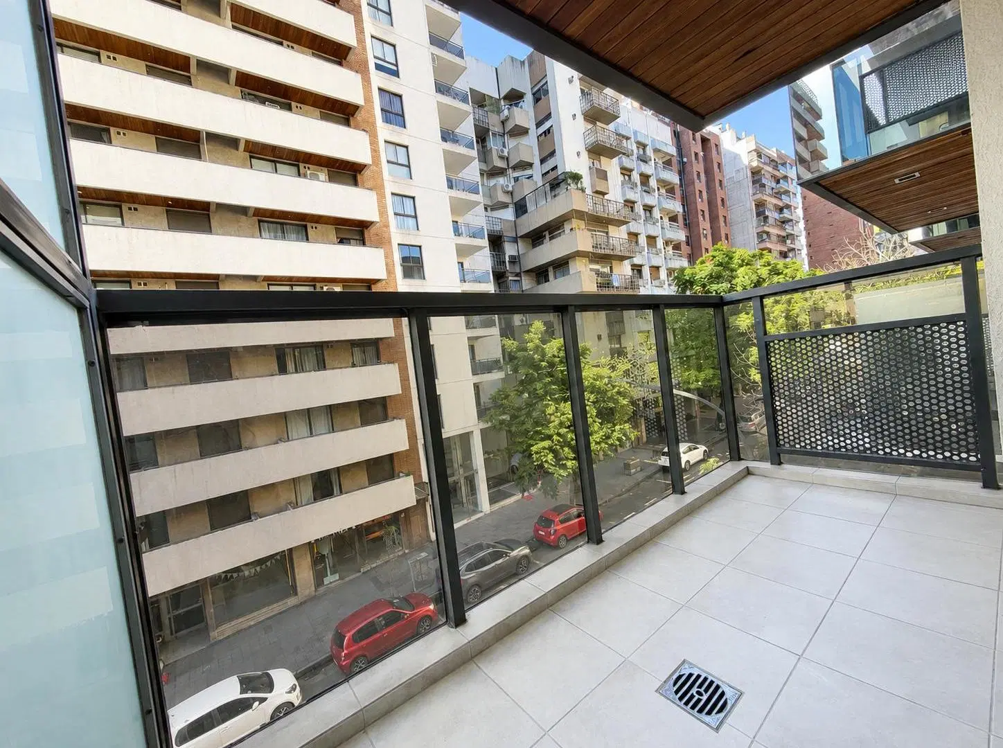ALQUILER UN DORMITORIO CON BALCÓN NUEVA CBA 4