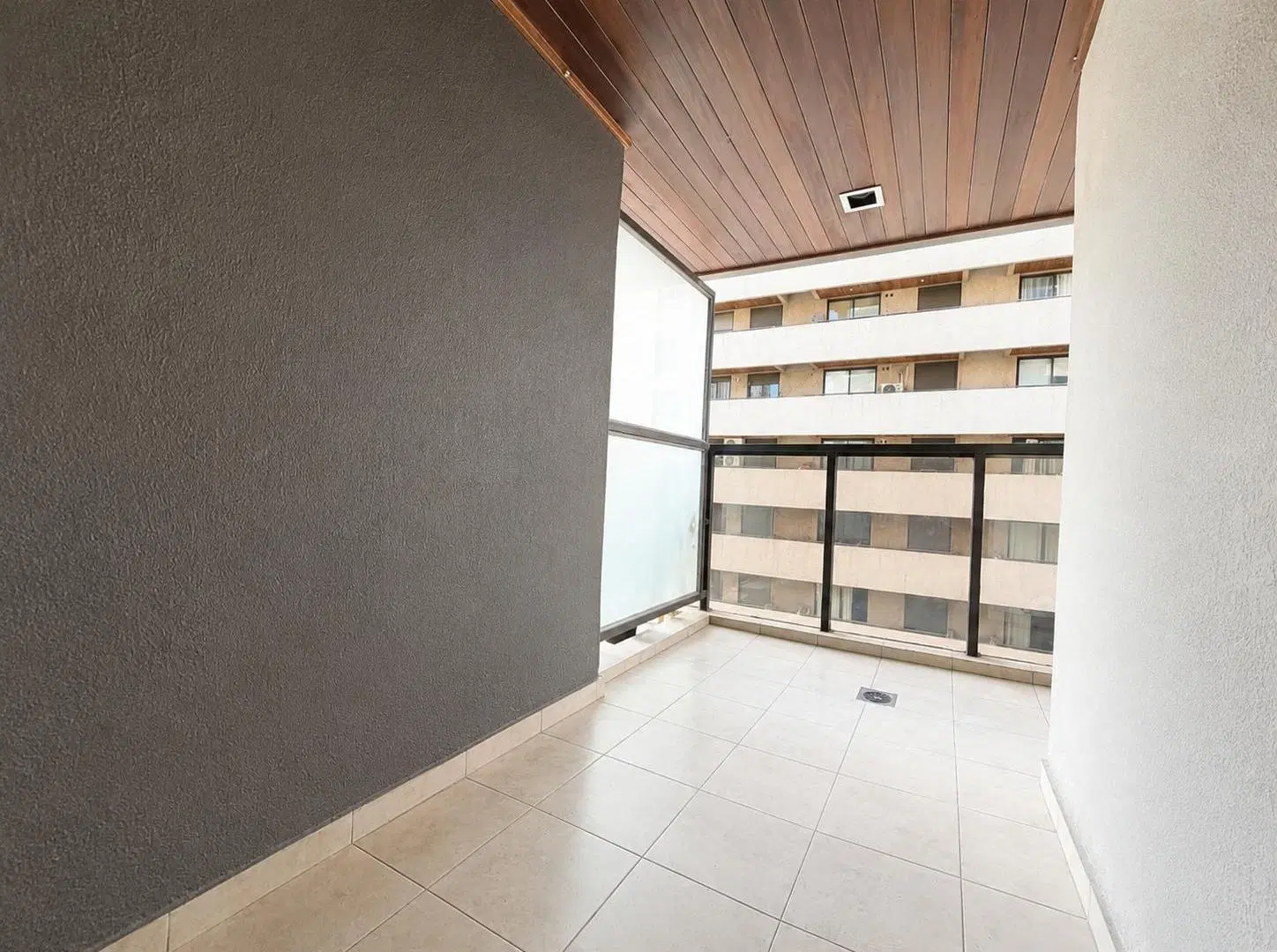 ALQUILER UN DORMITORIO CON BALCÓN NUEVA CBA 3