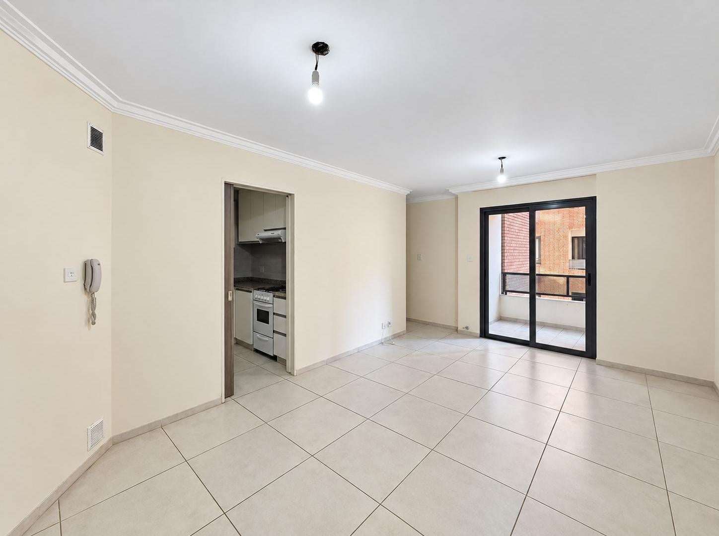Foto de ALQUILER UN DORMITORIO CON BALCON CENTRO, imagen 1