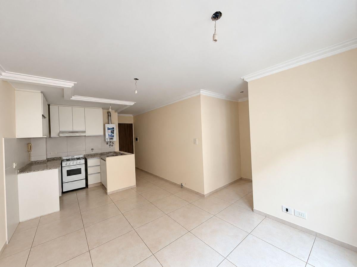 Foto de ALQUILER UN DORMITORIO SIN BALCON CENTRO, imagen 4