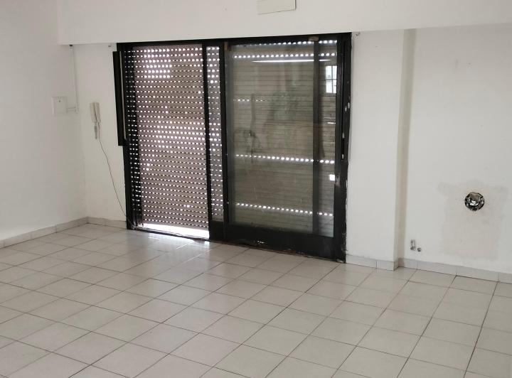 Dueño alquila Depto 3 amb amplio 3 piso x Esc ( Todo Balcón) al frente 5