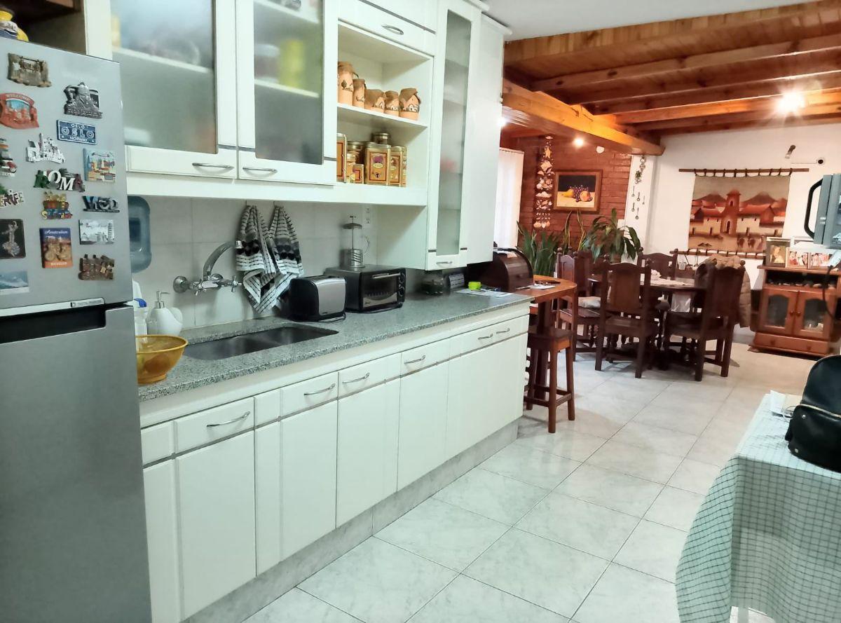 Foto de Casa en venta + Departamento , doble cochera y piscina en San Rafael, imagen 4