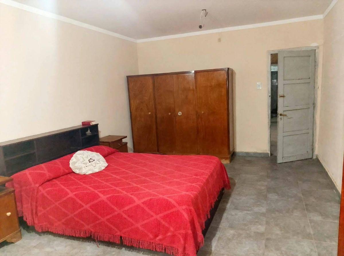 Foto de Casa en venta 4 habitaciones c/ cochera en San Rafael, a 100 m de Av, imagen 5