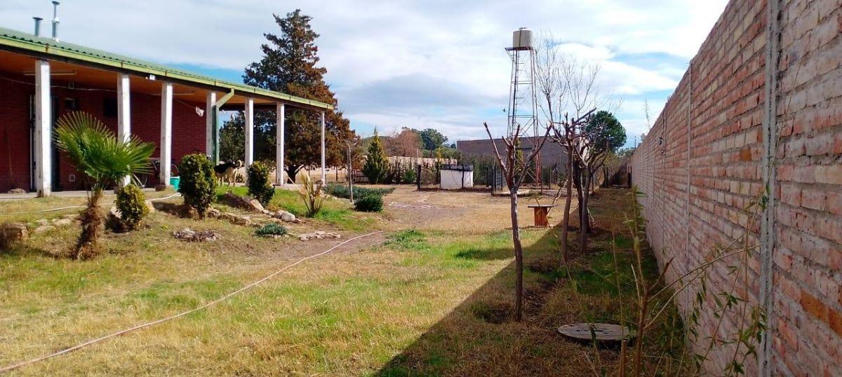 Foto de CASA EN VENTA, 1700M2 , 3 habitaciones, cocheras-Todos los servicios, imagen 3