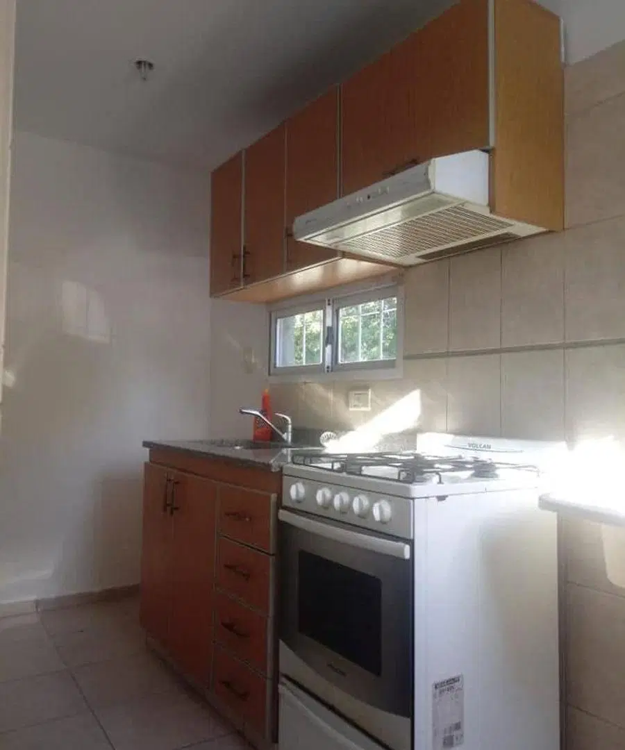 Departamento de 30 m² con 1 dormitorio en alquiler en Florencio Varela 5
