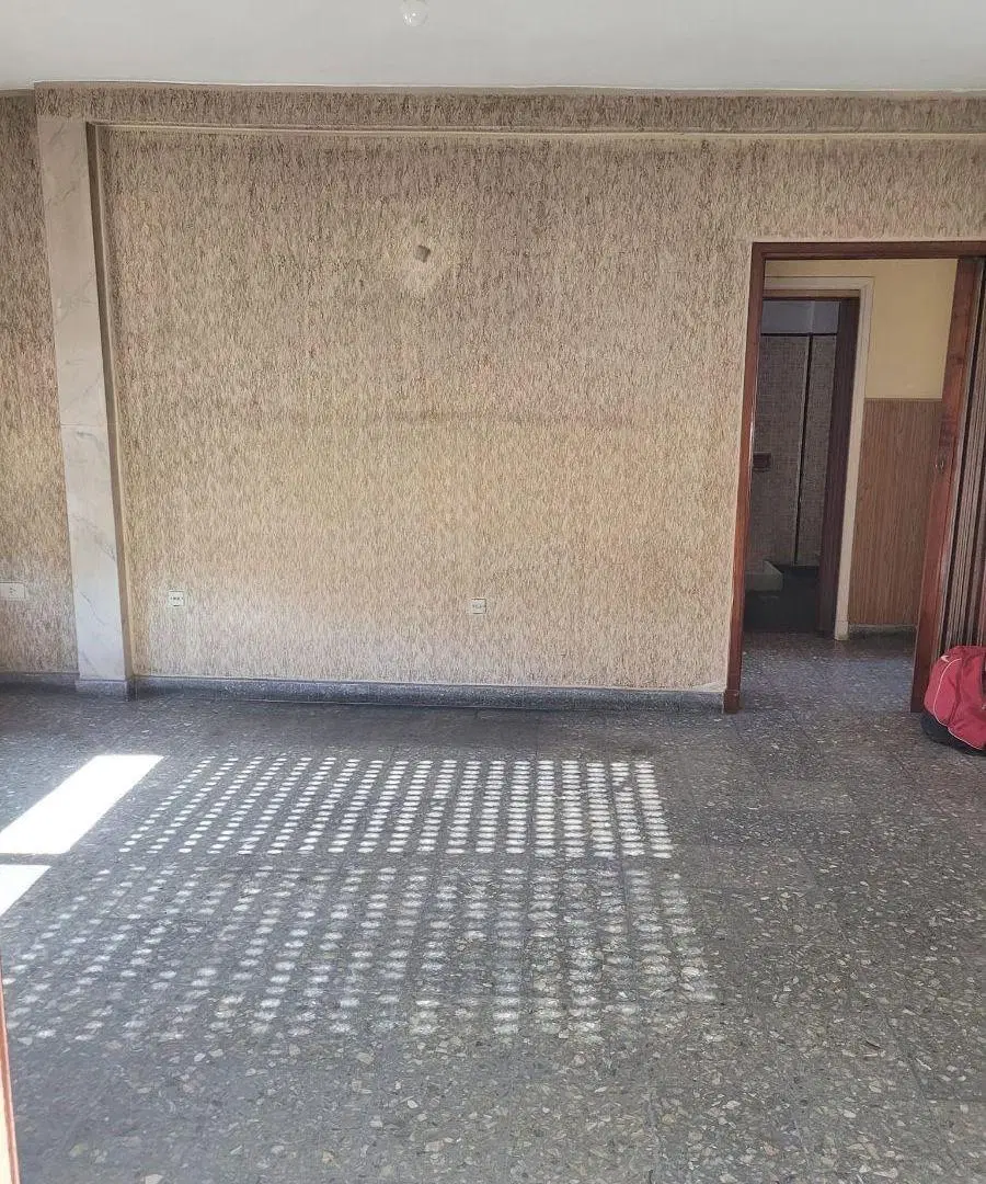 Departamento con 2 dormitorios en alquiler en Florencio Varela 2