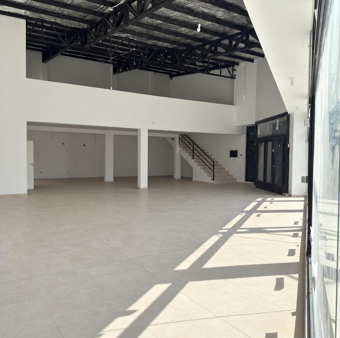 Foto de EXCELENTE LOCAL COMERCIAL EN JULIO A ROCA, imagen 1