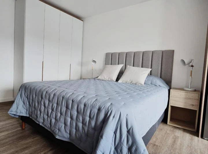 ApartamentAlquiler de Apartamento Ambiente moderno muy lindo amoblado en Pocitos o en 2