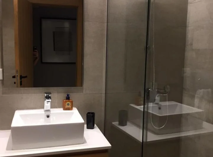 Alquiler Apartamento Ambiente Grande con muebles a estrenar al frente en 21 de Setiembre en Punta Ca 5